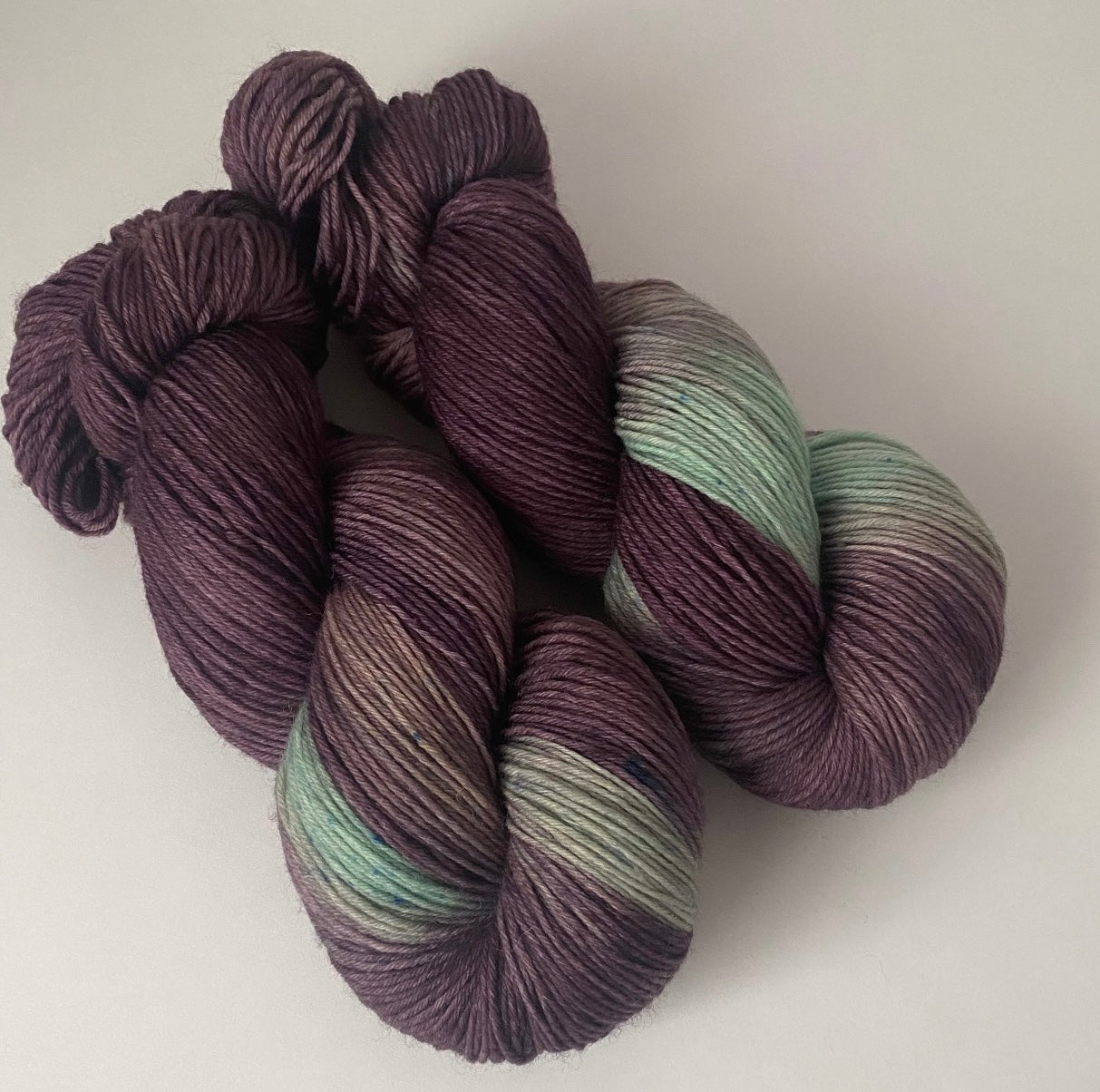 Handgefärbte Sockenwolle 6-fach.