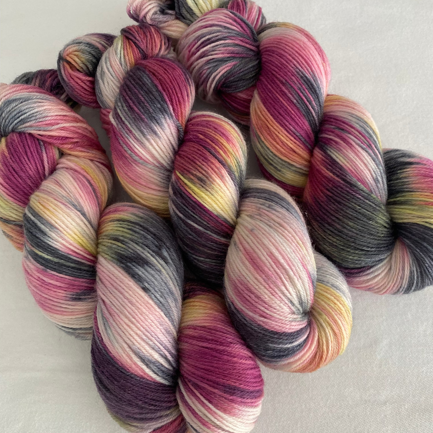 Handgefärbte Merino Sockenwolle (Luxus)