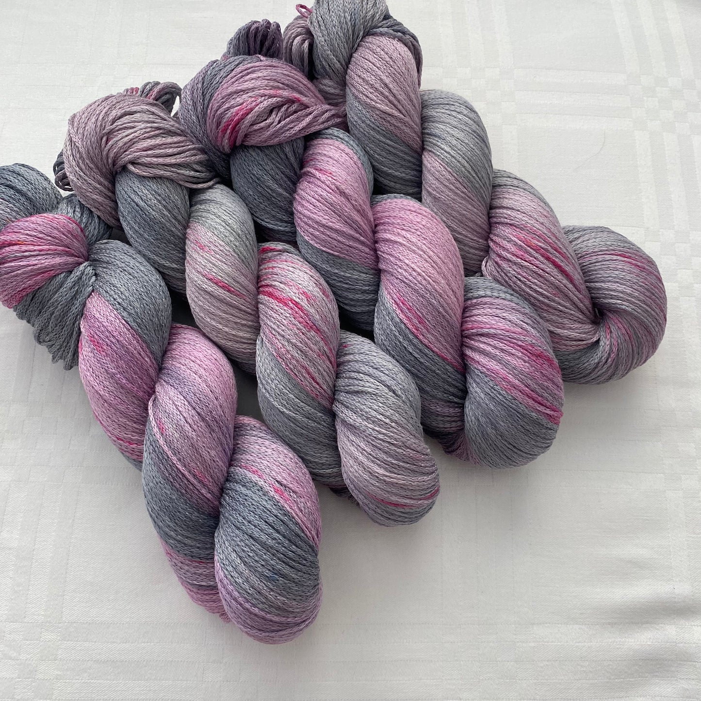 Handgefärbte Baumwolle mit Seide / 100 g