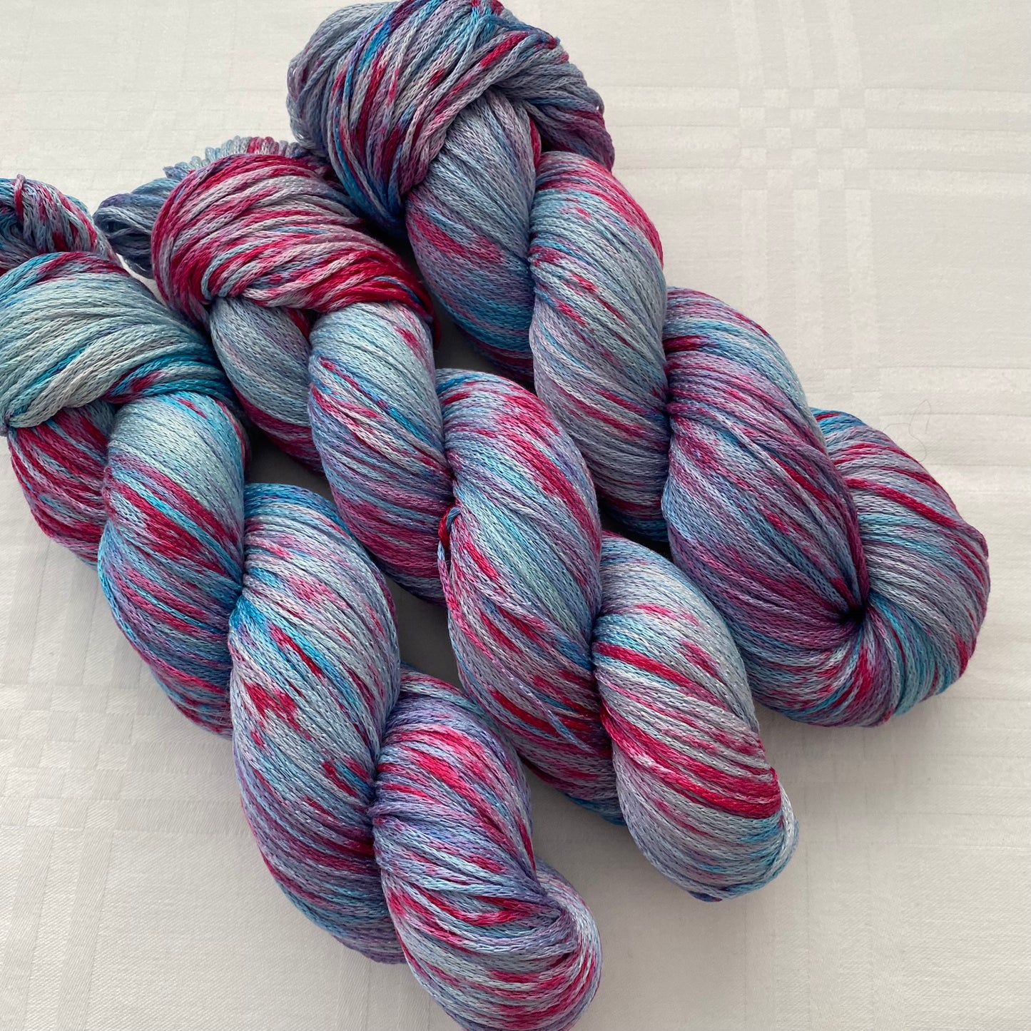 Handgefärbte Baumwolle mit Seide / 100 g
