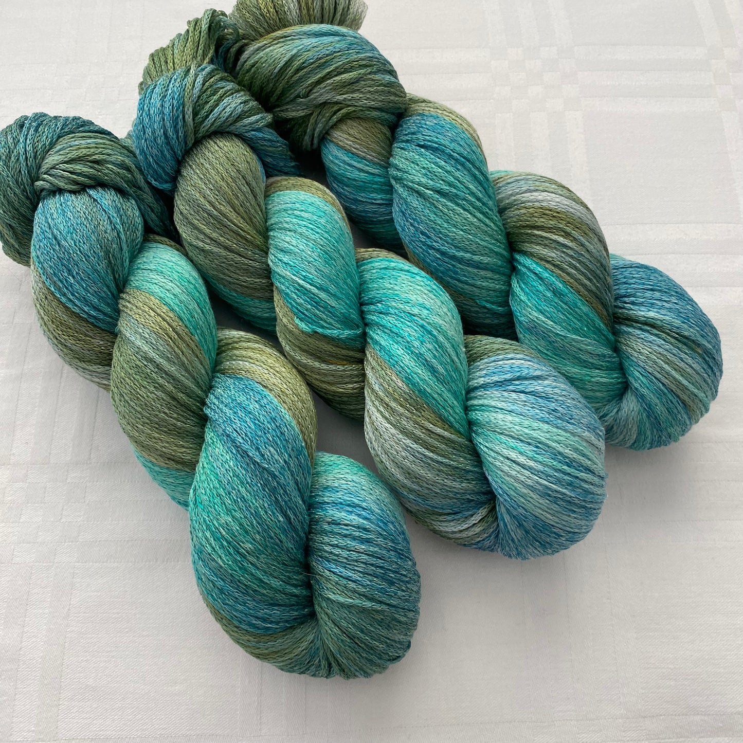 Handgefärbte Baumwolle mit Seide / 100 g