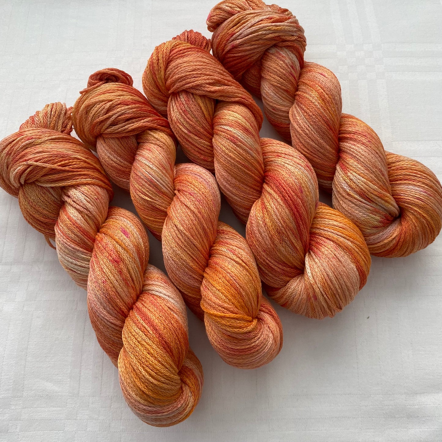 Handgefärbte Baumwolle mit Seide / 100 g