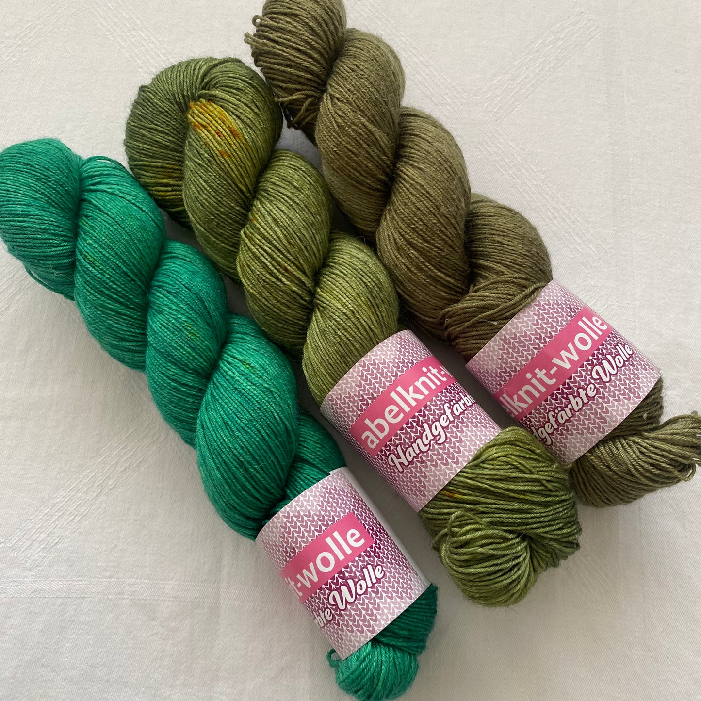Handgefärbte Schurwolle (Merino) mit Seide Spar-Set. /300 g