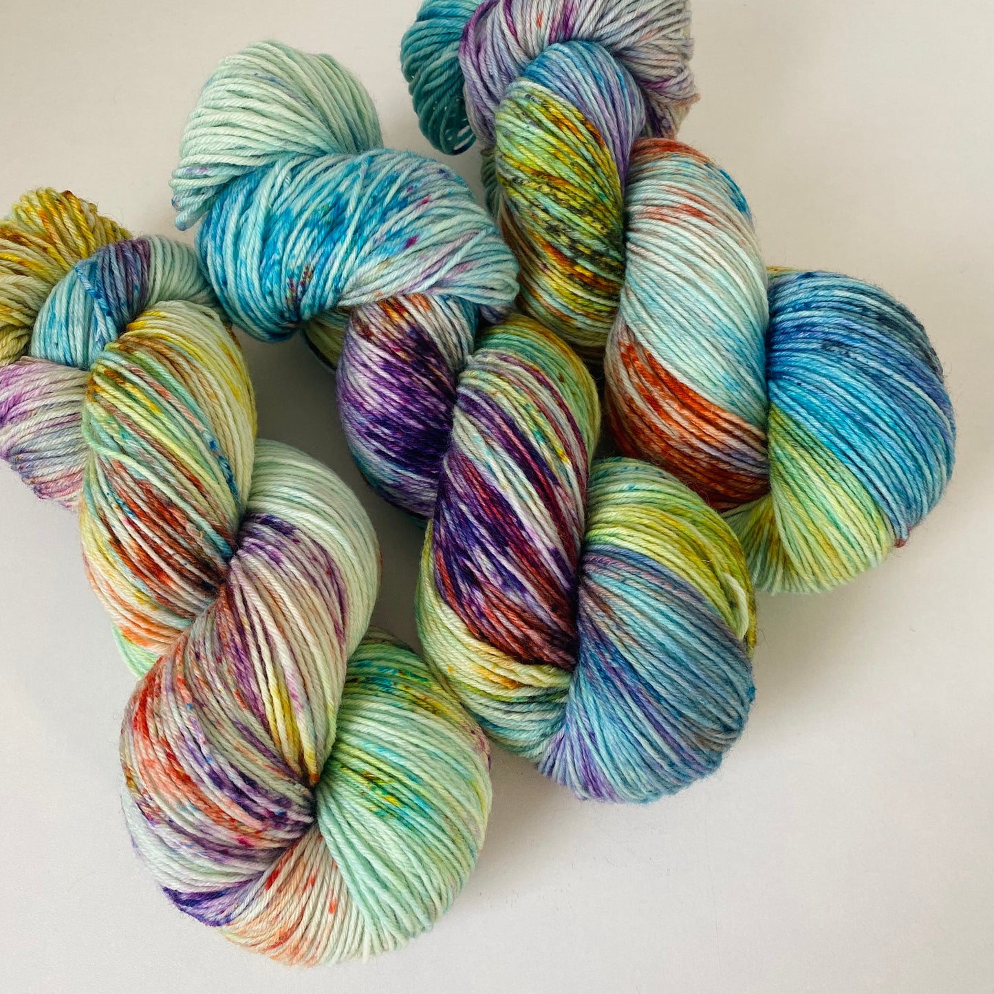 Handgefärbte Sockenwolle 6-fach.