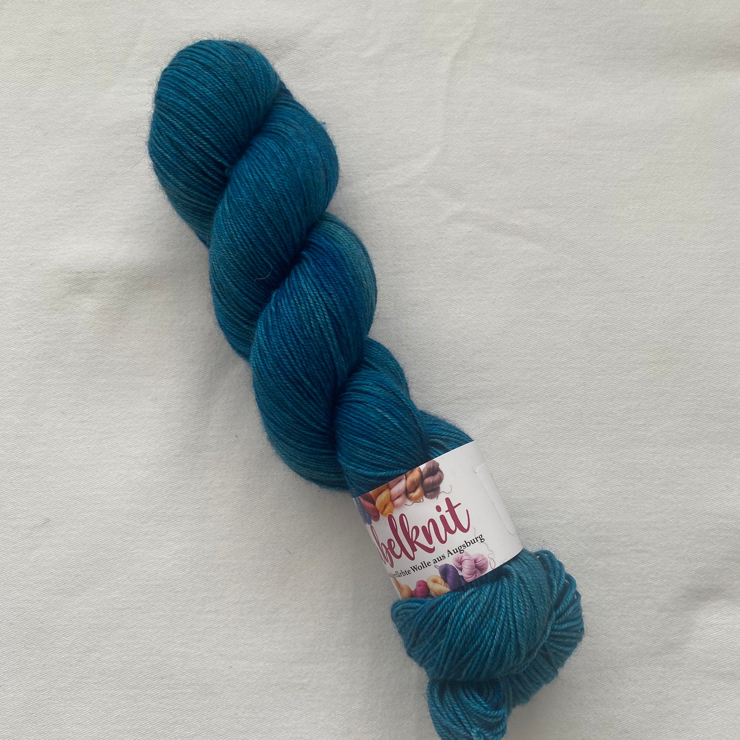 Handgefärbte Schurwolle (Merino)mit Yak / Sockenwolle (Luxus)