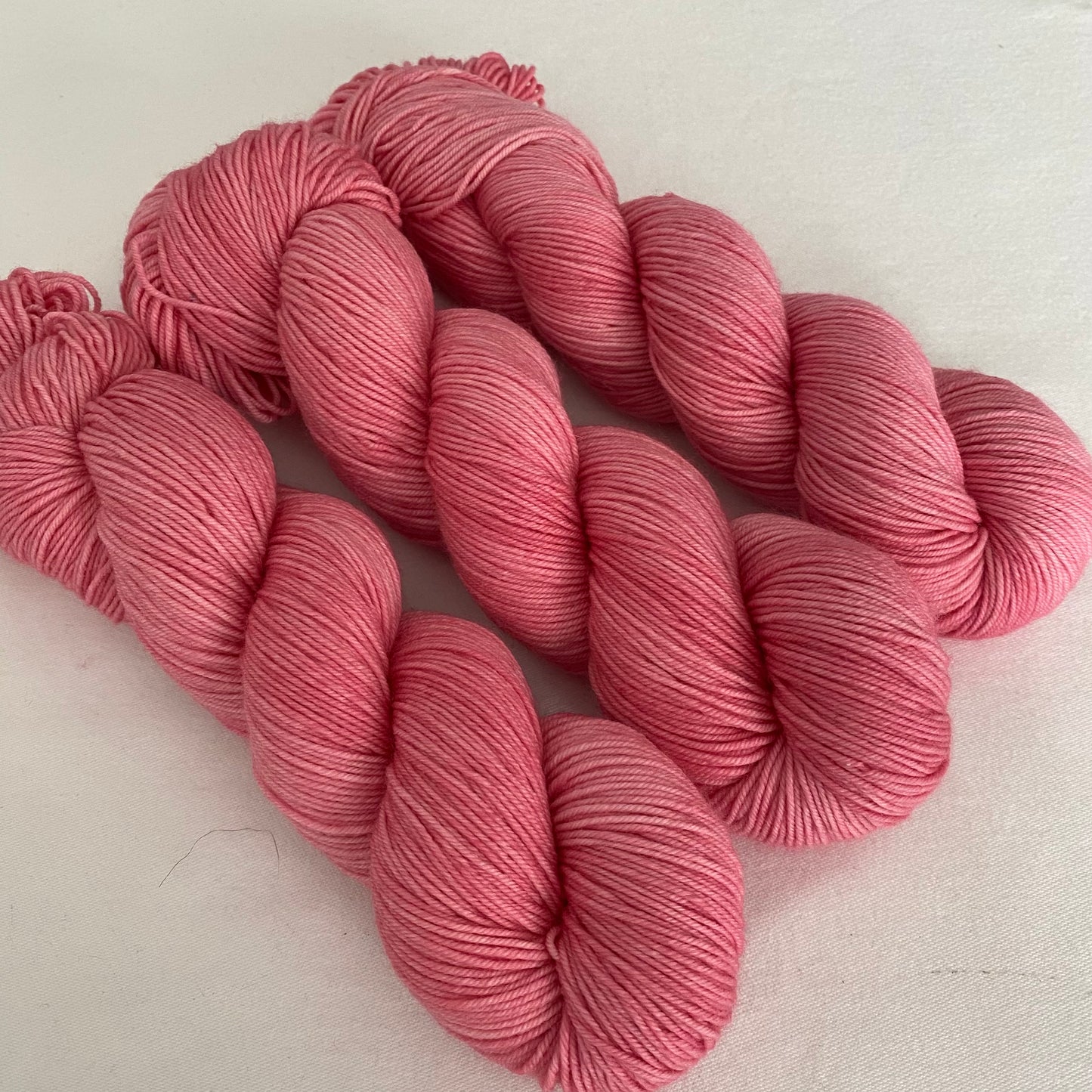 Handgefärbte Merinowolle.