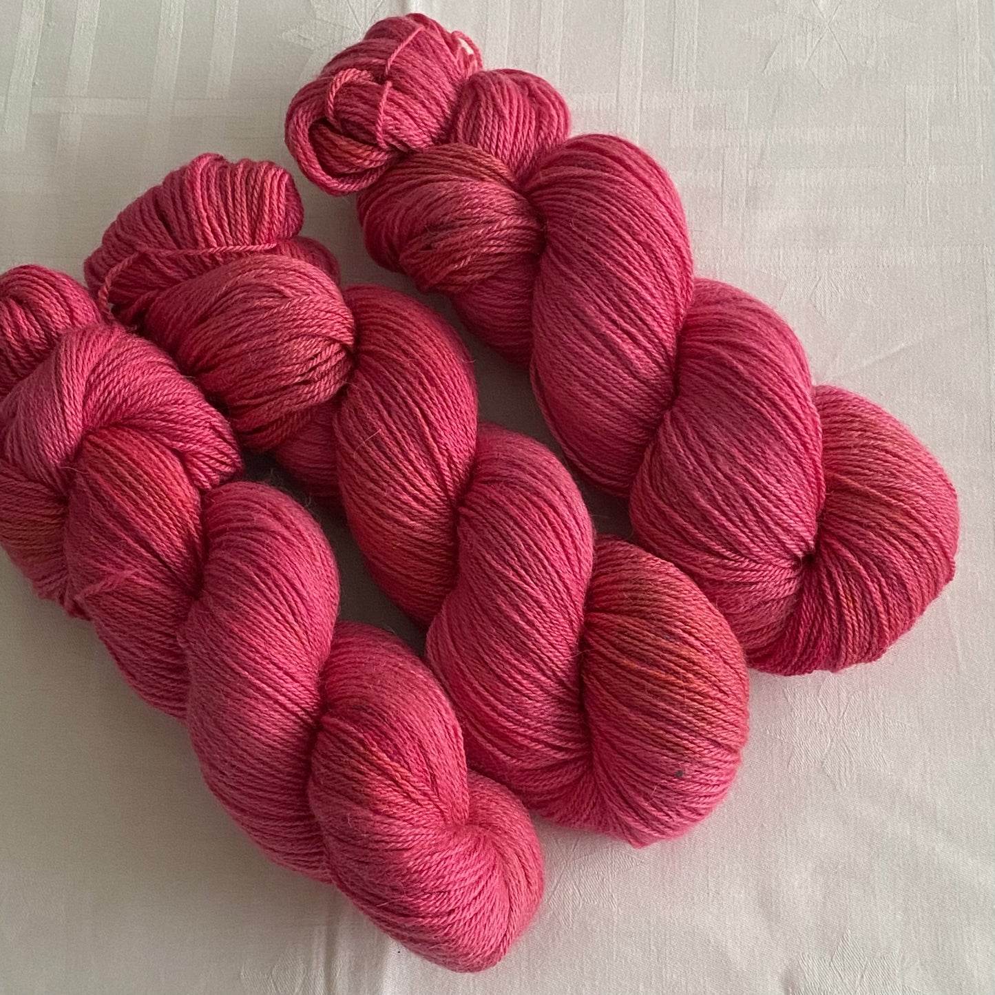 Handgefärbte Alpaca mit Seide.