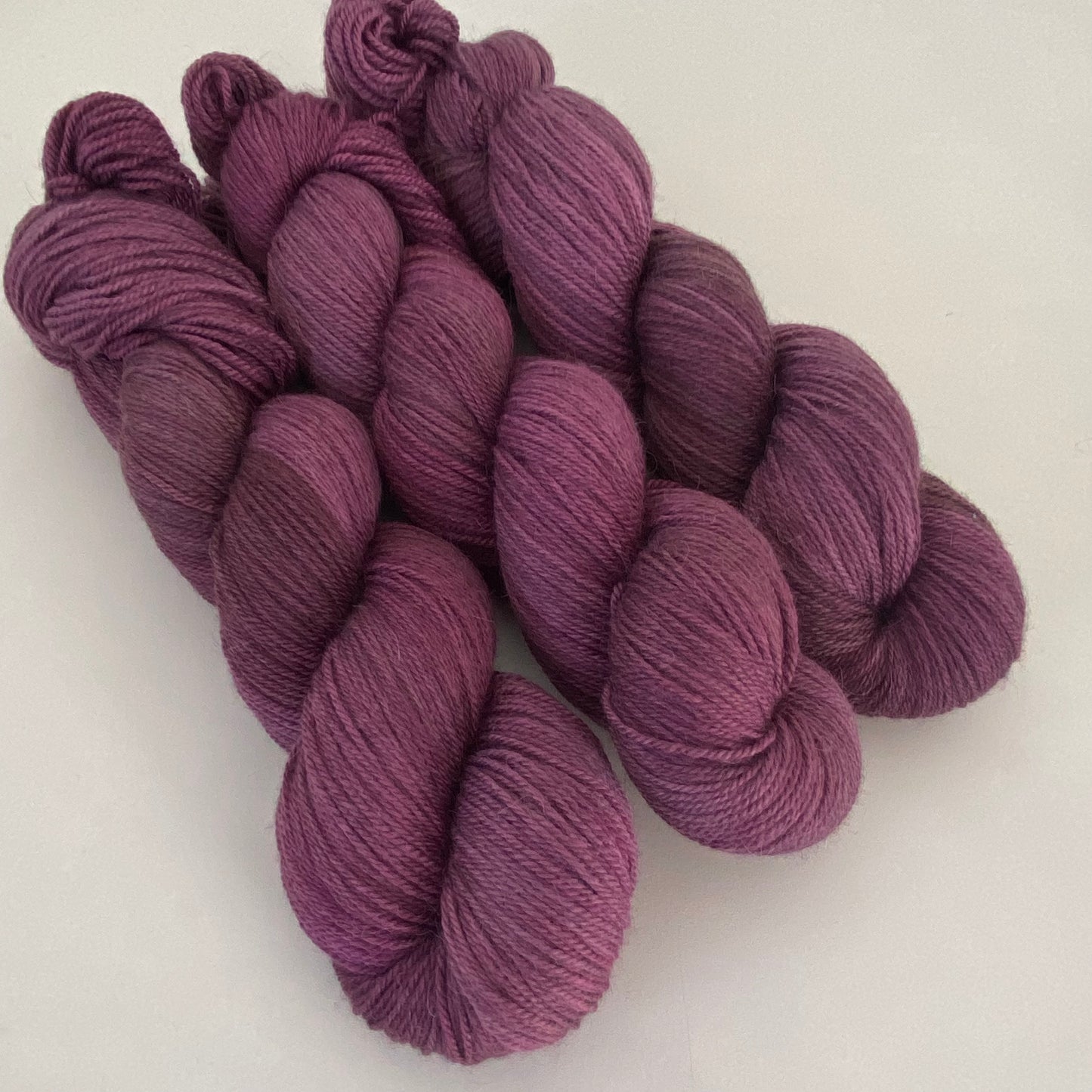 Handgefärbte Alpaca mit Seide.