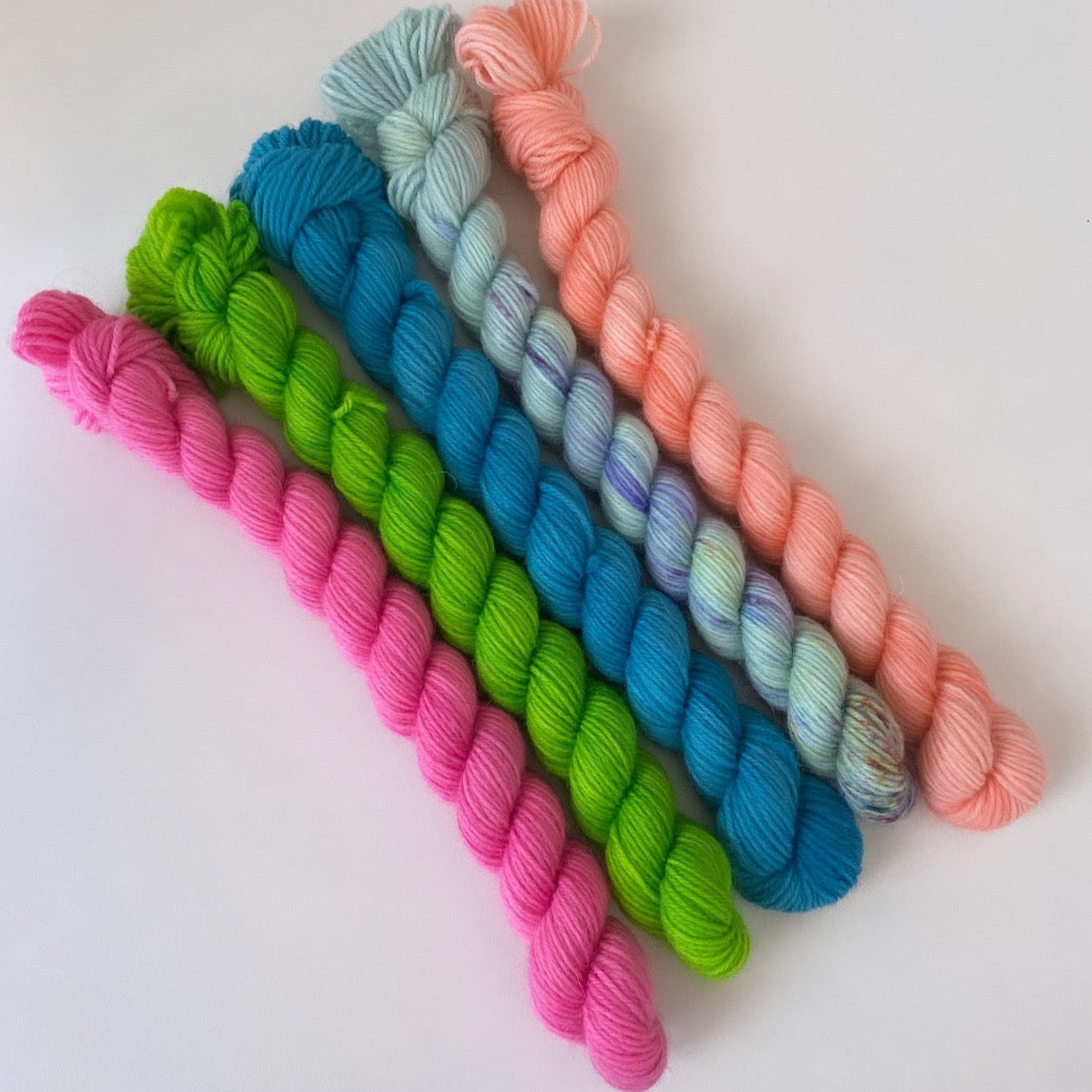 Handgefärbte Sockenwolle-Set MInis.