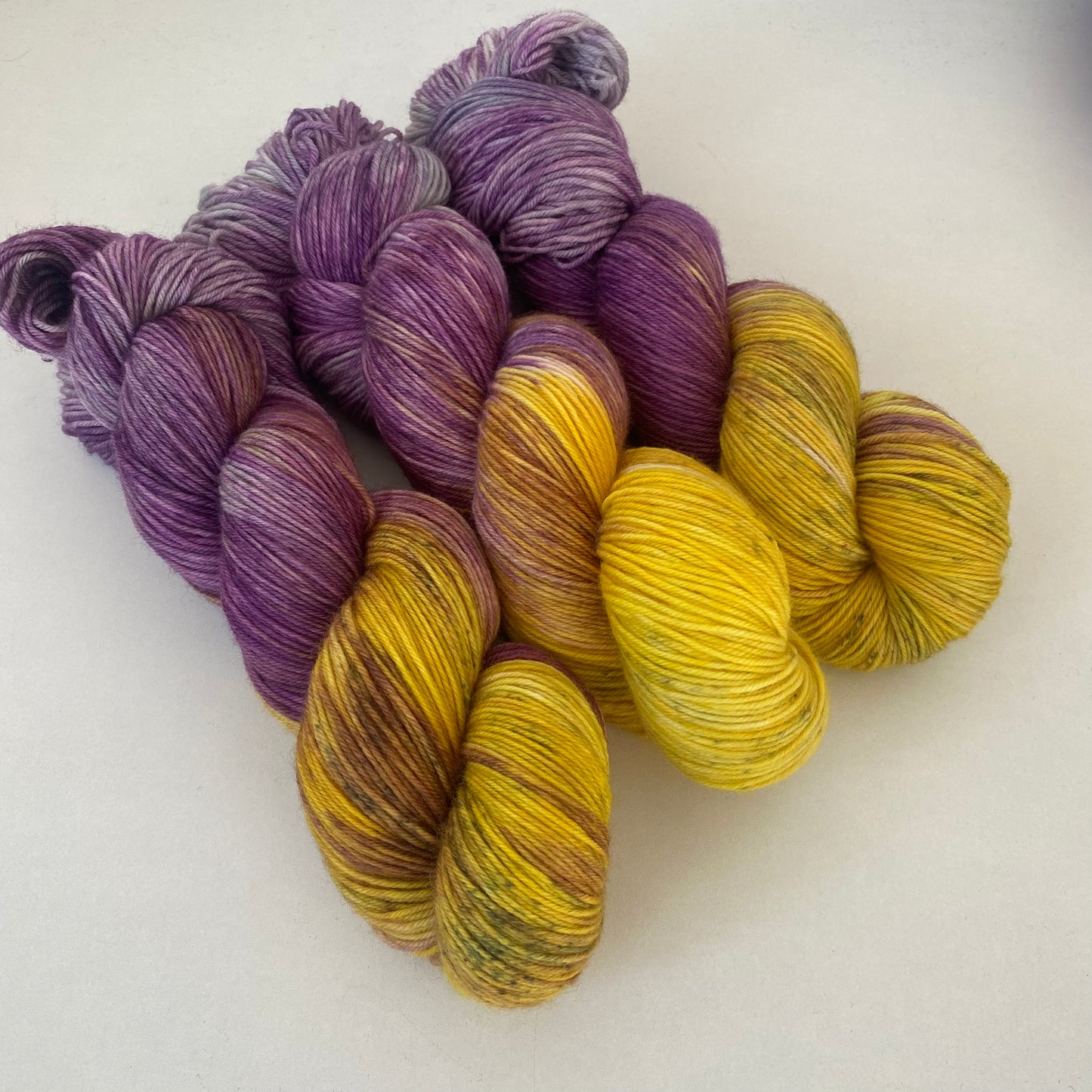 Handgefärbte  Merino Sockenwolle (Luxus)