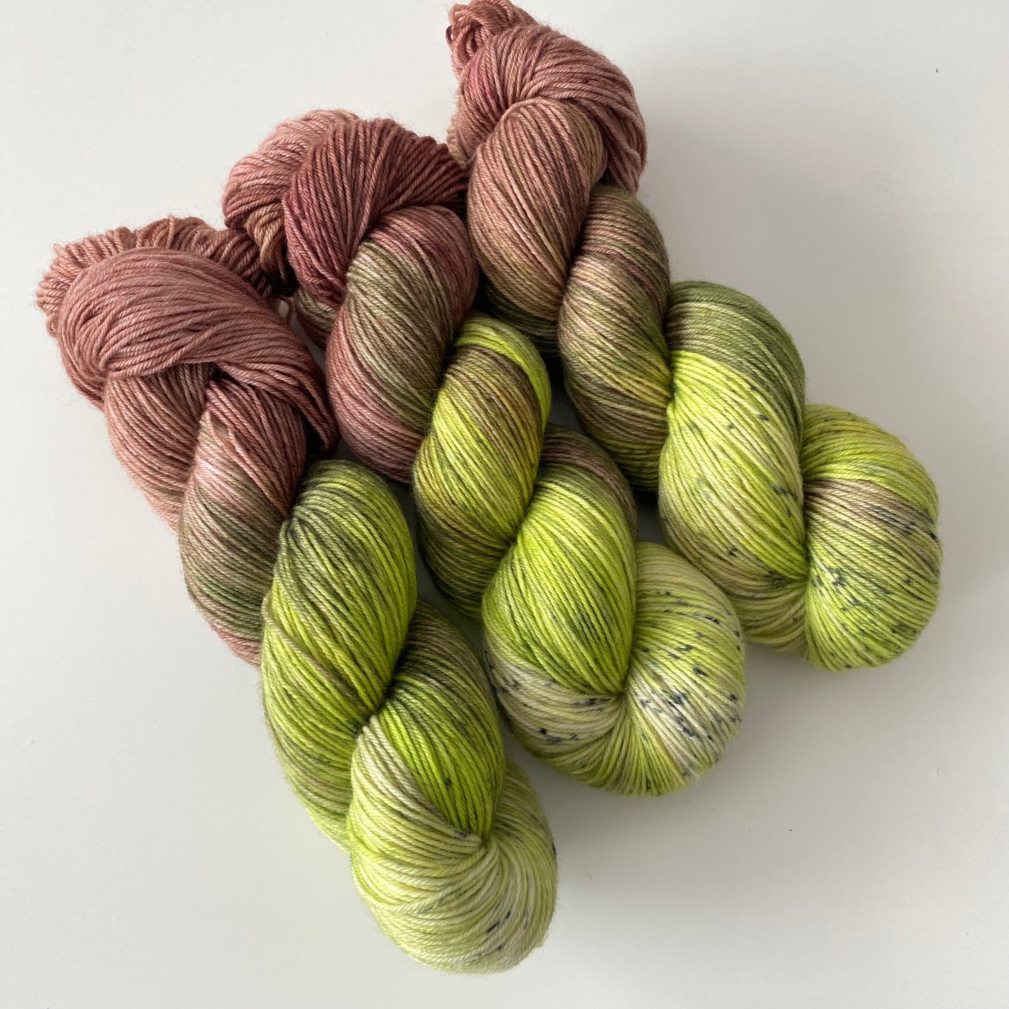 Handgefärbte  Merino Sockenwolle (Luxus)