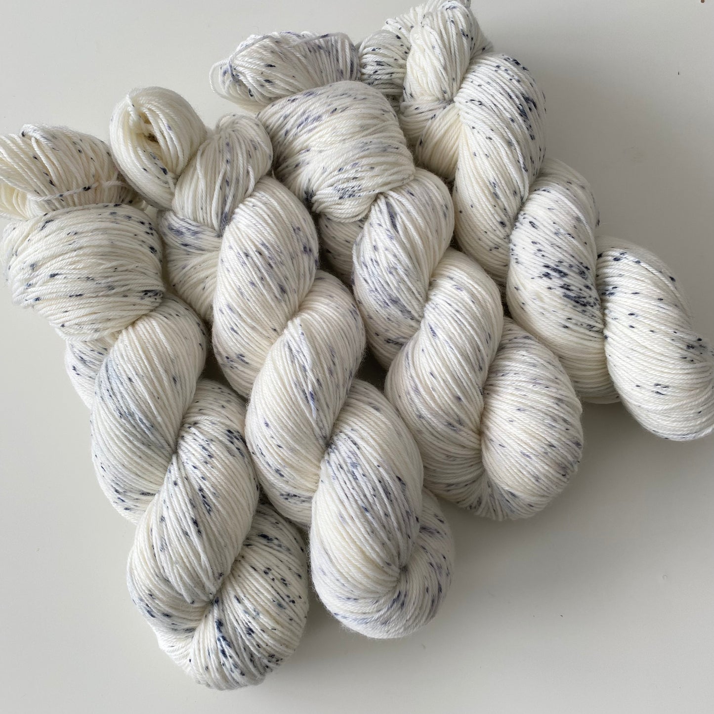 Handgefärbte  Merino Sockenwolle (Luxus)