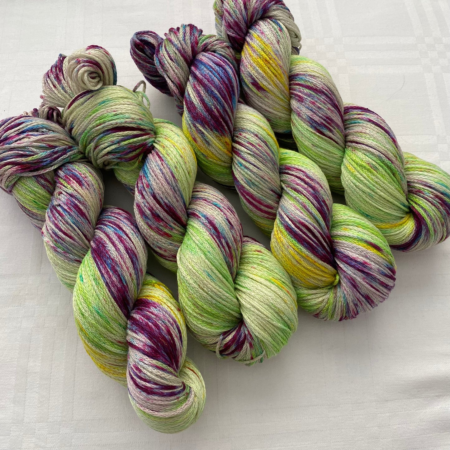 Handgefärbte  Baumwolle mit Seide / 100 g