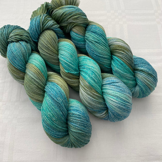 Handgefärbte  Baumwolle mit Seide / 100 g