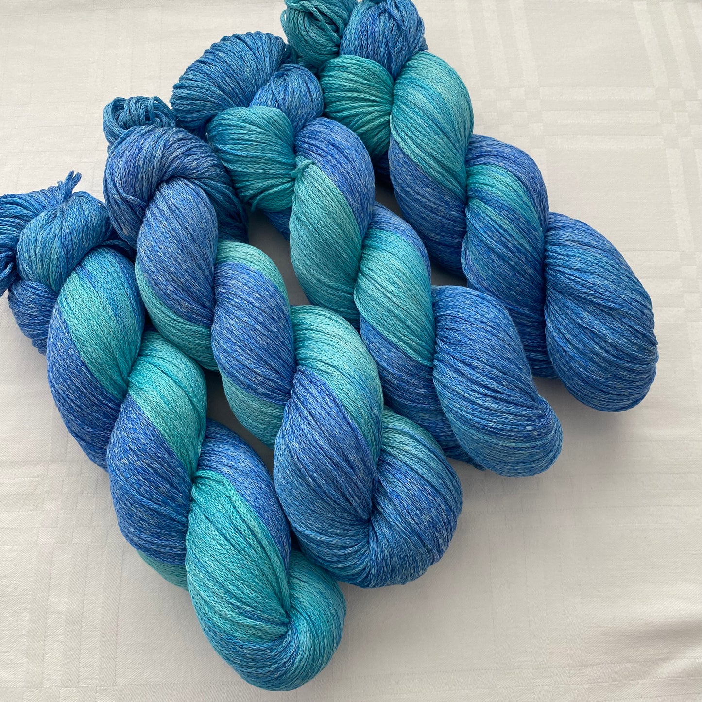 Handgefärbte  Baumwolle mit Seide / 100 g