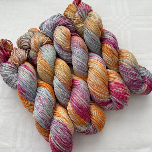 Handgefärbte  Baumwolle mit Seide / 100 g