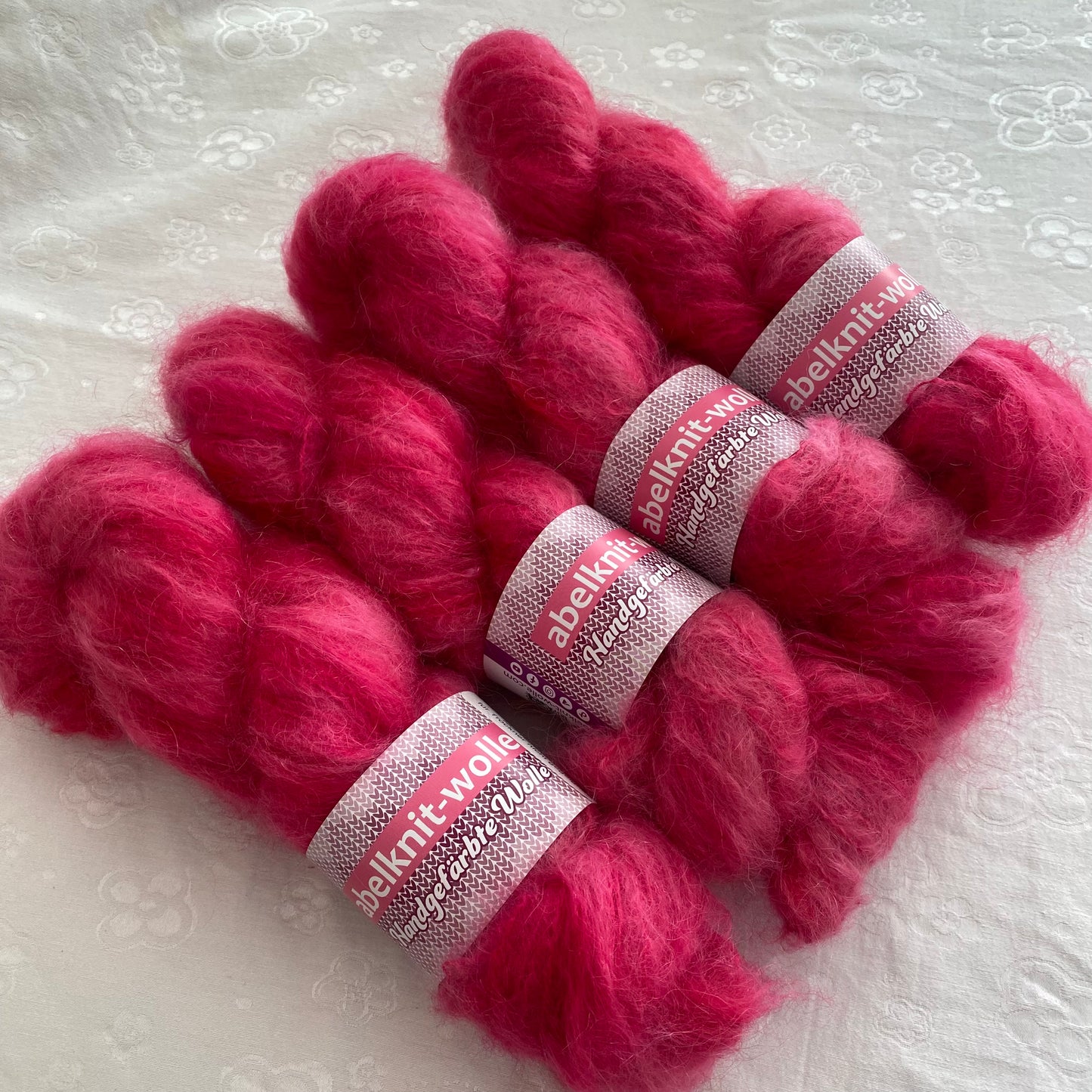 Handgefärbte Big Mohair mit Alpaka.