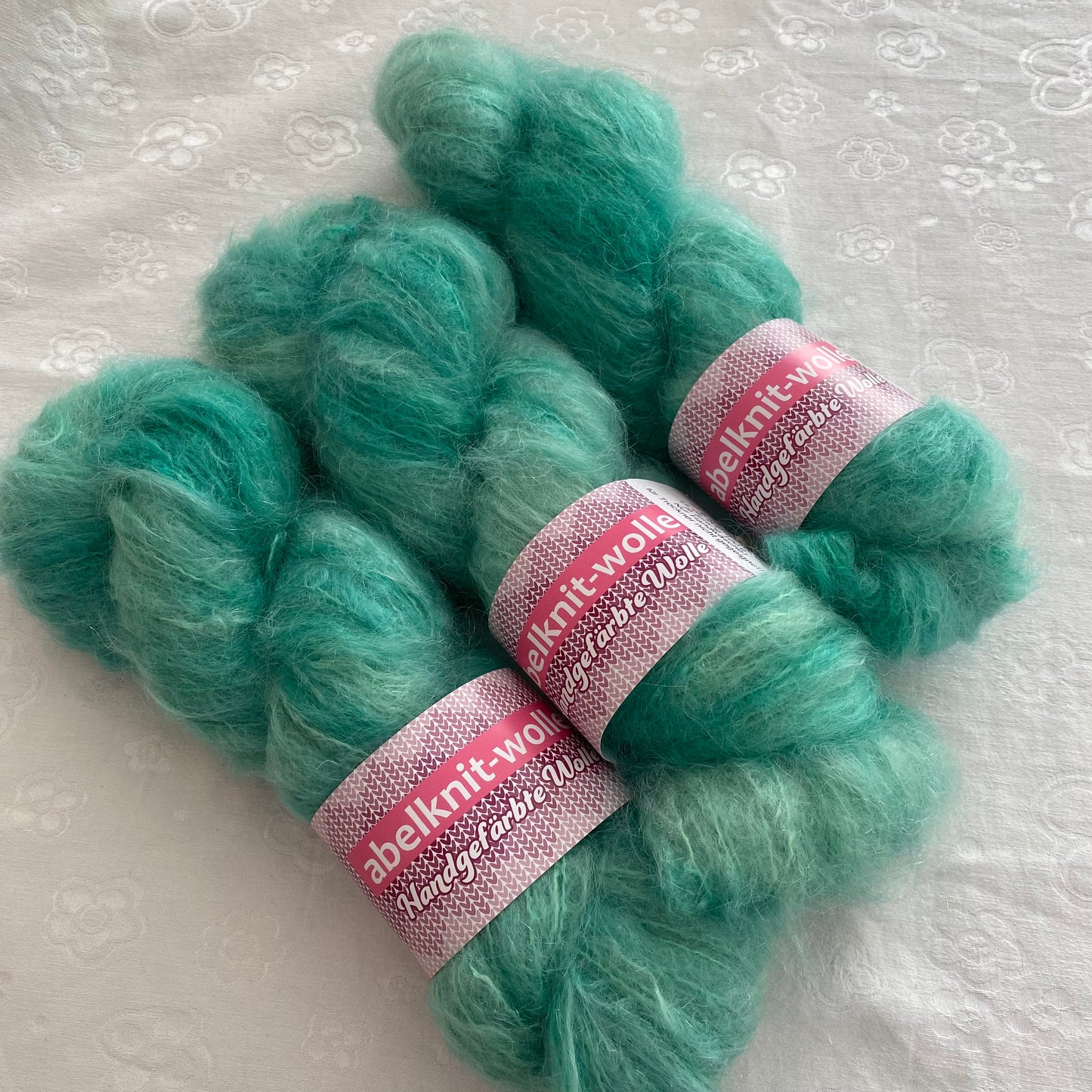 Handgefärbte Big Mohair mit Alpaka.