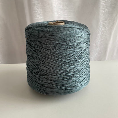 Konenwolle 100 % Seide / Loro Piana Italy.