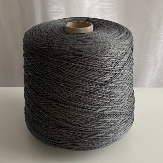 Konenwolle 100 % Seide / Loro Piana Italy.