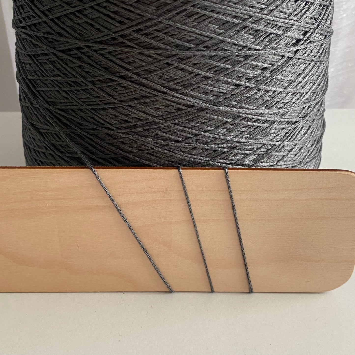 Konenwolle 100 % Seide / Loro Piana Italy.