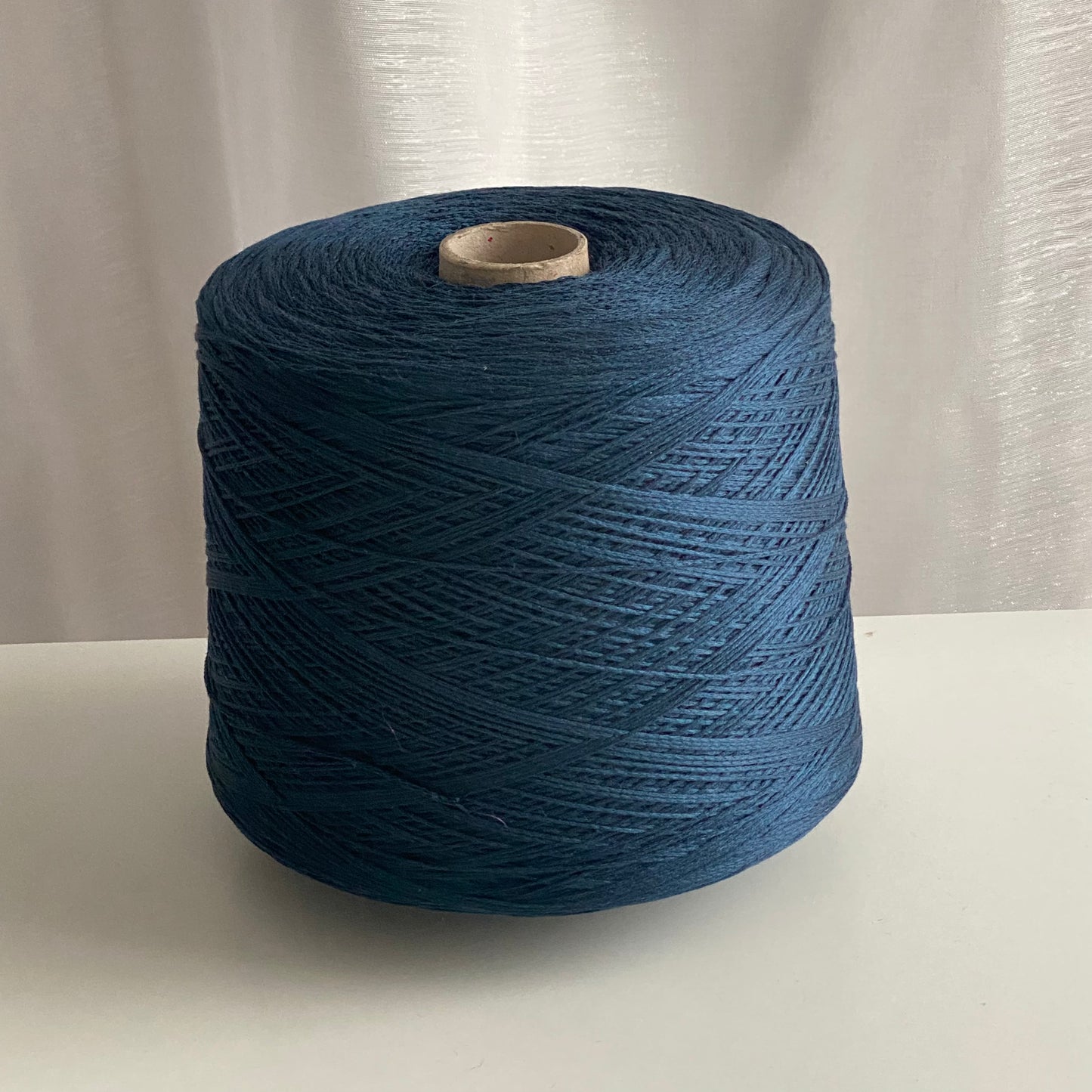 Konenwolle 100 % Seide / Loro Piana Italy.