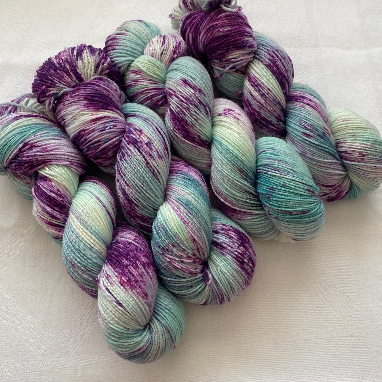 Handgefärbte  Merino Sockenwolle (Luxus)