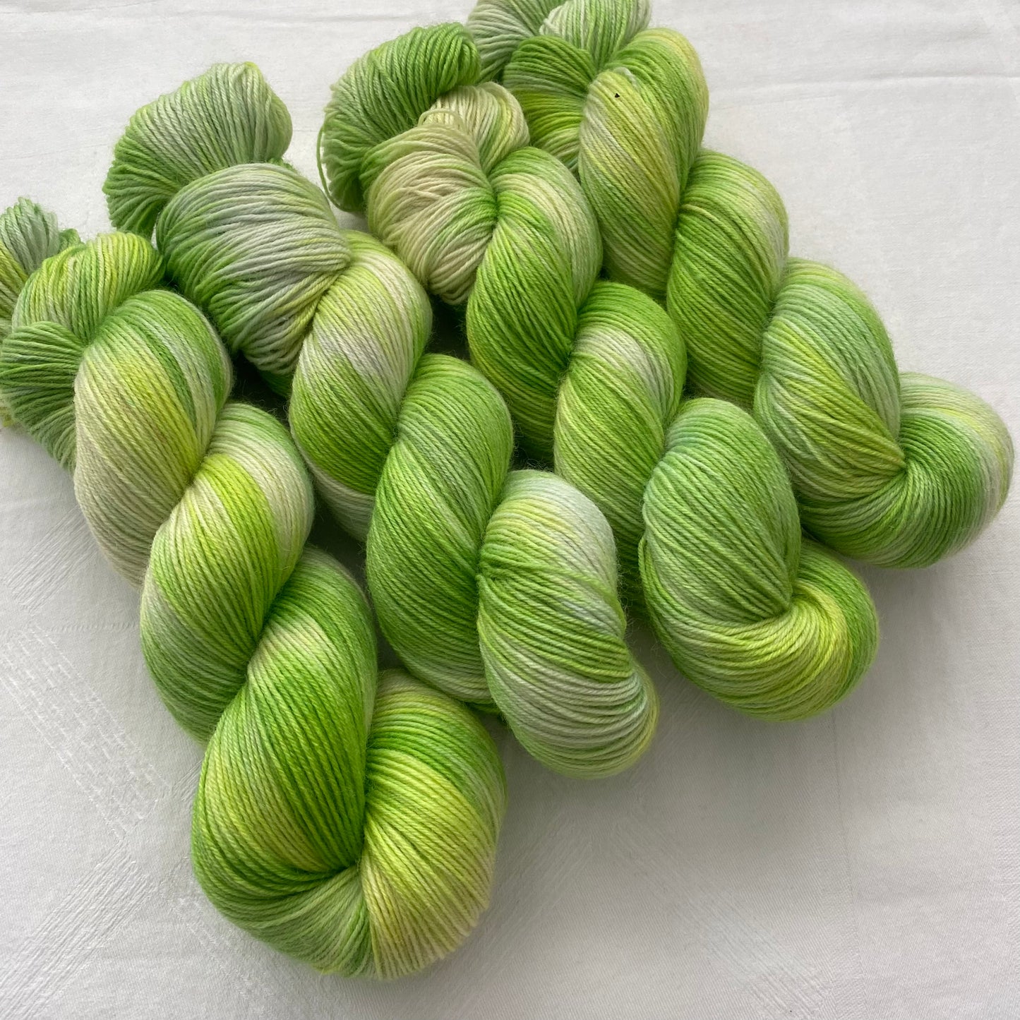 Handgefärbte  Sockenwolle 4-fach ,,Limette,,