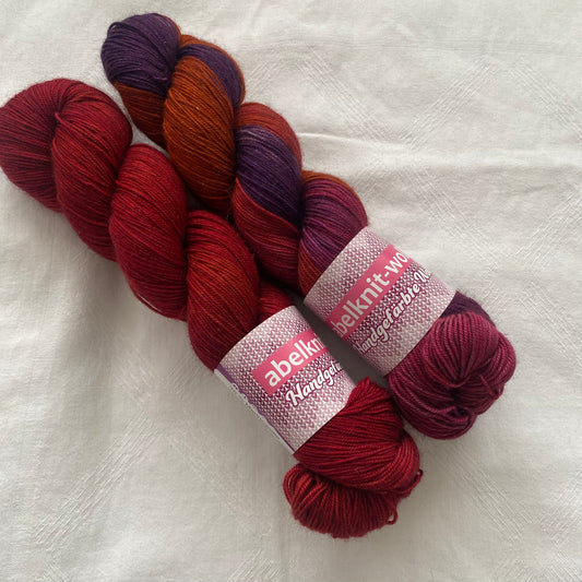 Handgefärbte Schurwolle ( Merino) mit Yak 200 g.
