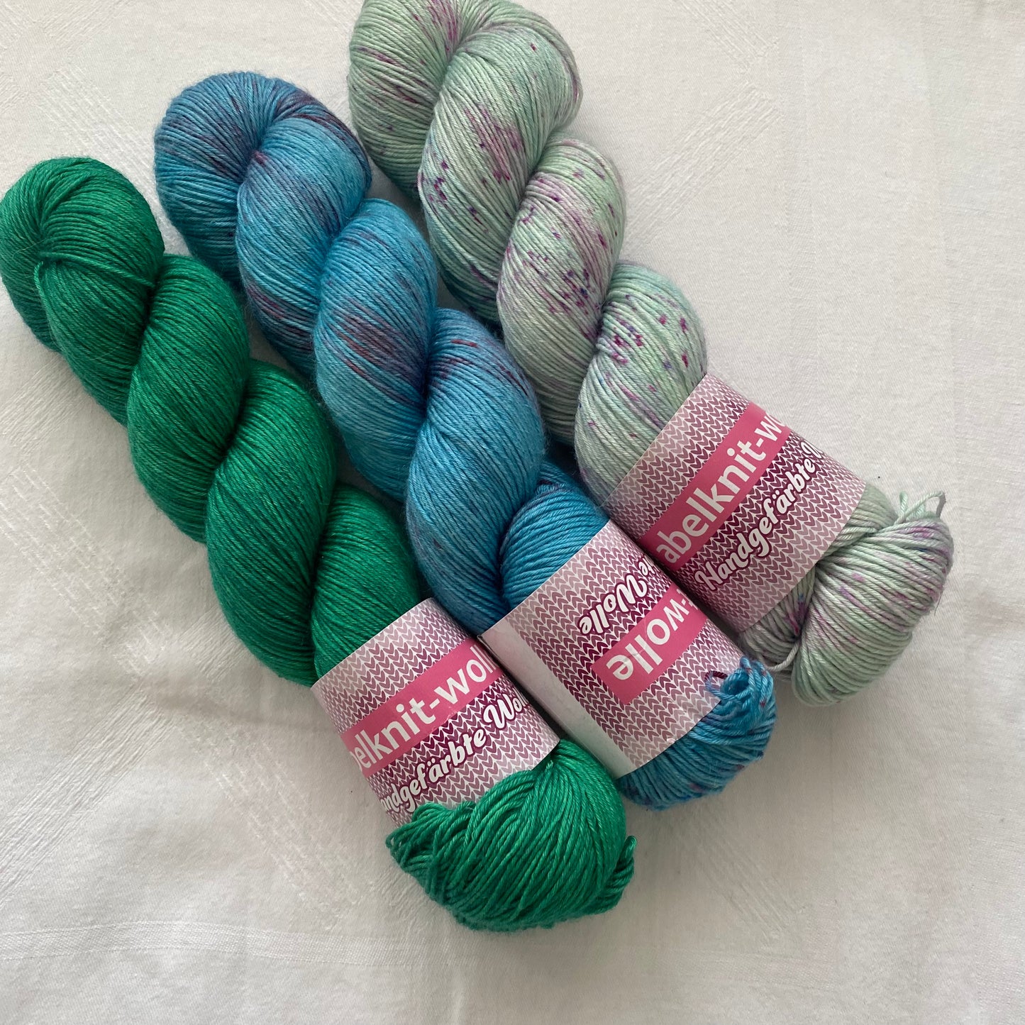 Handgefärbte Schurwolle (Merino) mit Seide Spar-Set. /300 g