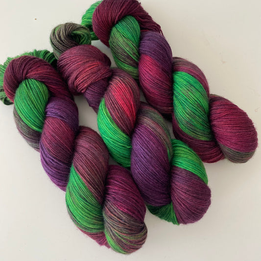 Handgefärbte  Merino Sockenwolle (Luxus)