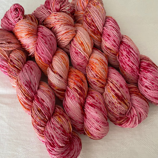 Handgefärbte  Baumwolle mit Seide / 100 g