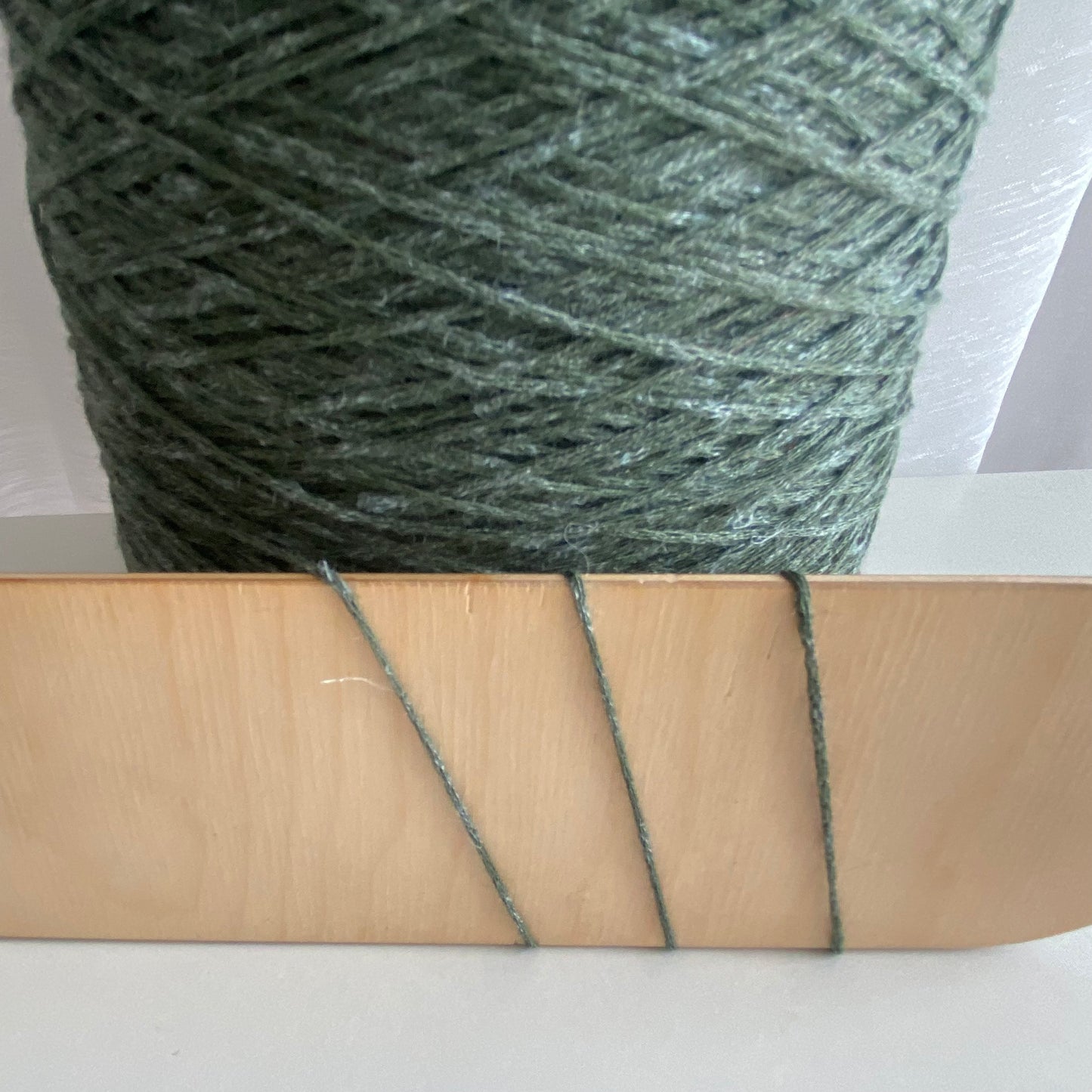 Konenwolle  Schurwolle (Merino) mit Seide und Leinen/Loro Piana Italy.