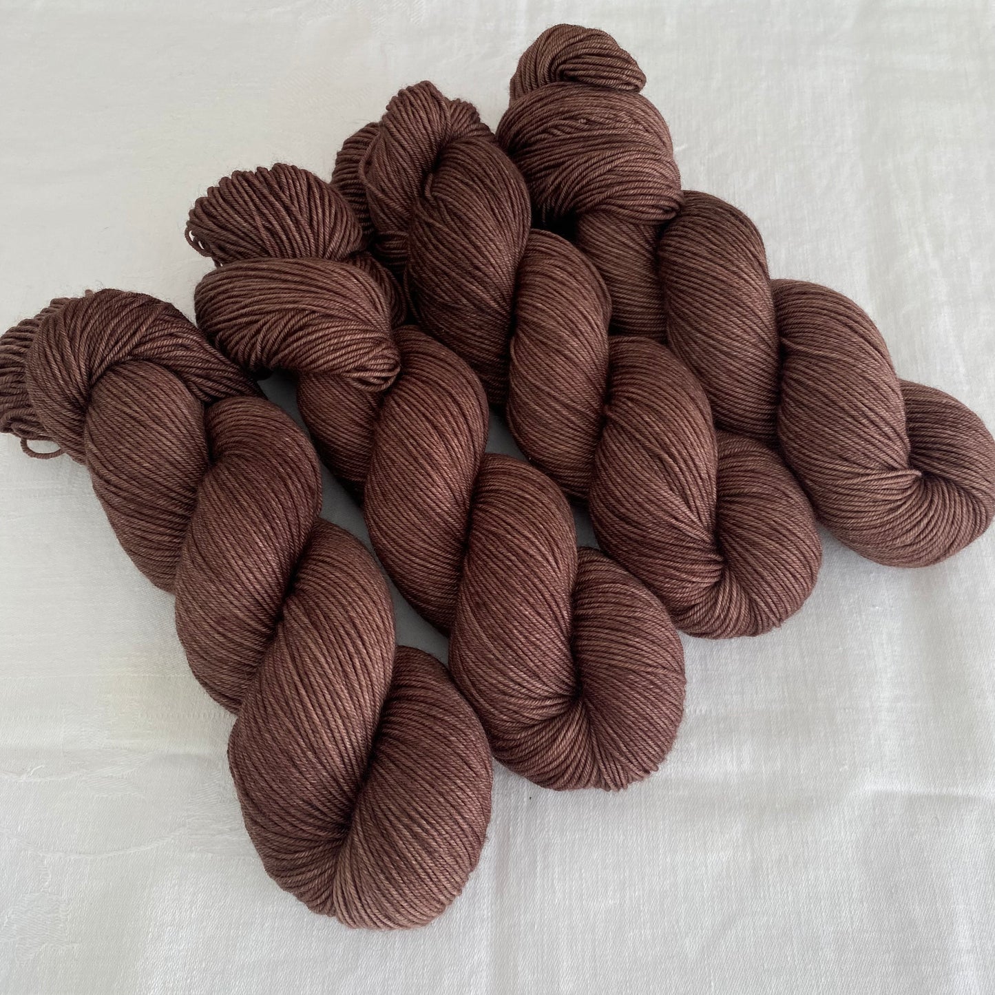 Handgefärbte Merinowolle.