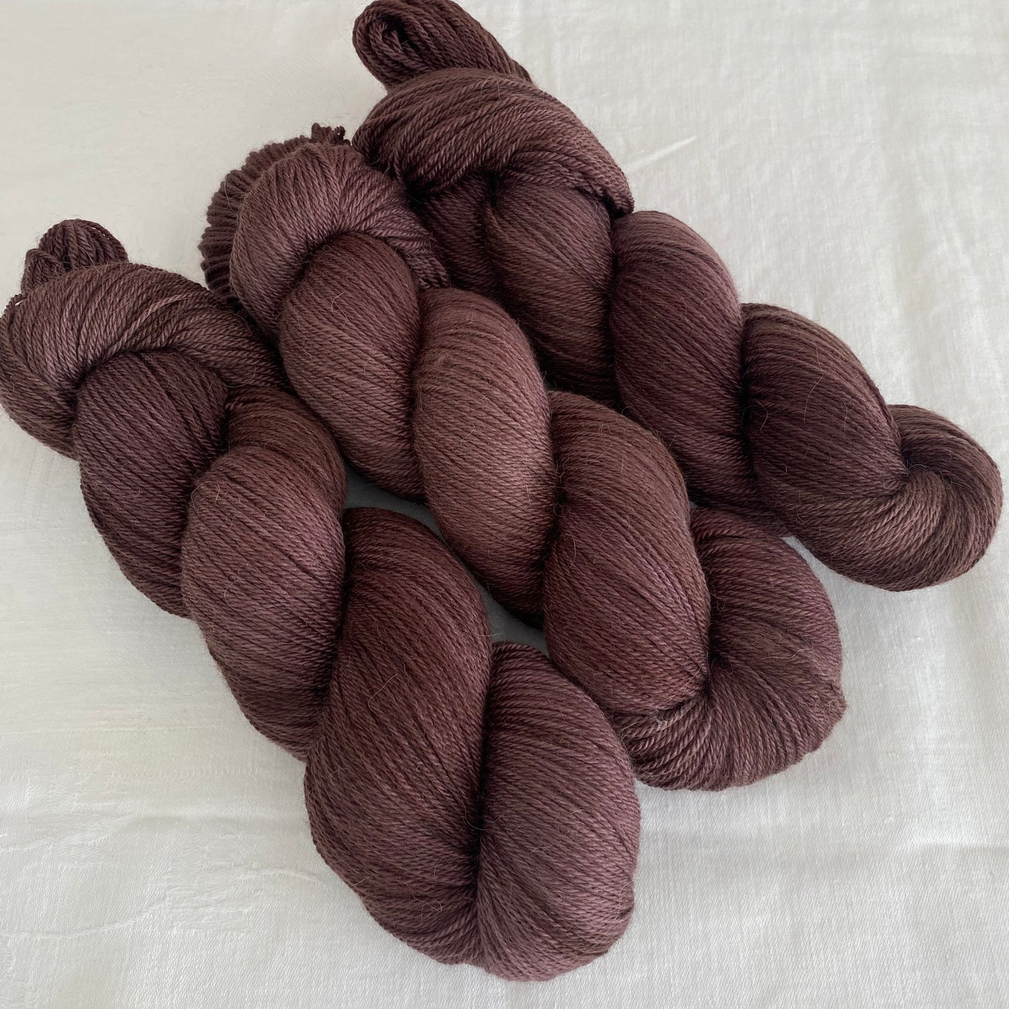 Handgefärbte Alpaca mit Seide.