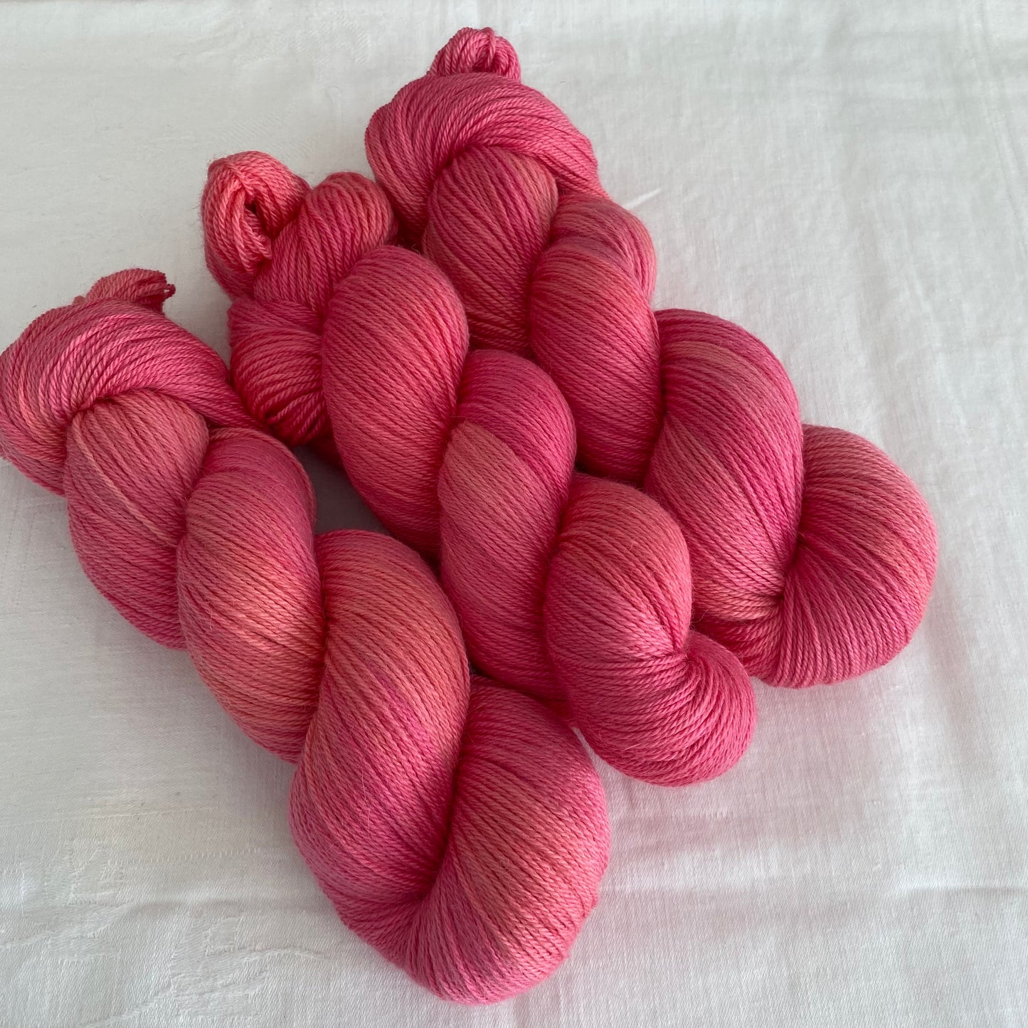 Handgefärbte Alpaca mit Seide.