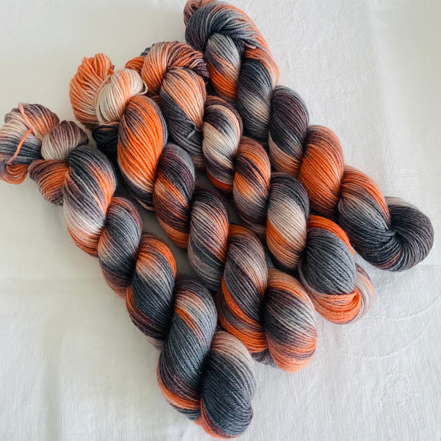 Handgefärbte  Sockenwolle 4-fach./ 50 g.