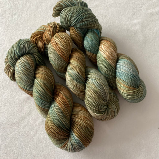 Handgefärbte  Merino Sockenwolle (Luxus)