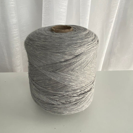 Konenwolle Merinowolle mit Seide / Loro Piana Italy.