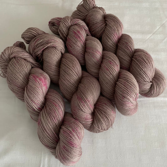 Handgefärbte Alpaca mit Seide.