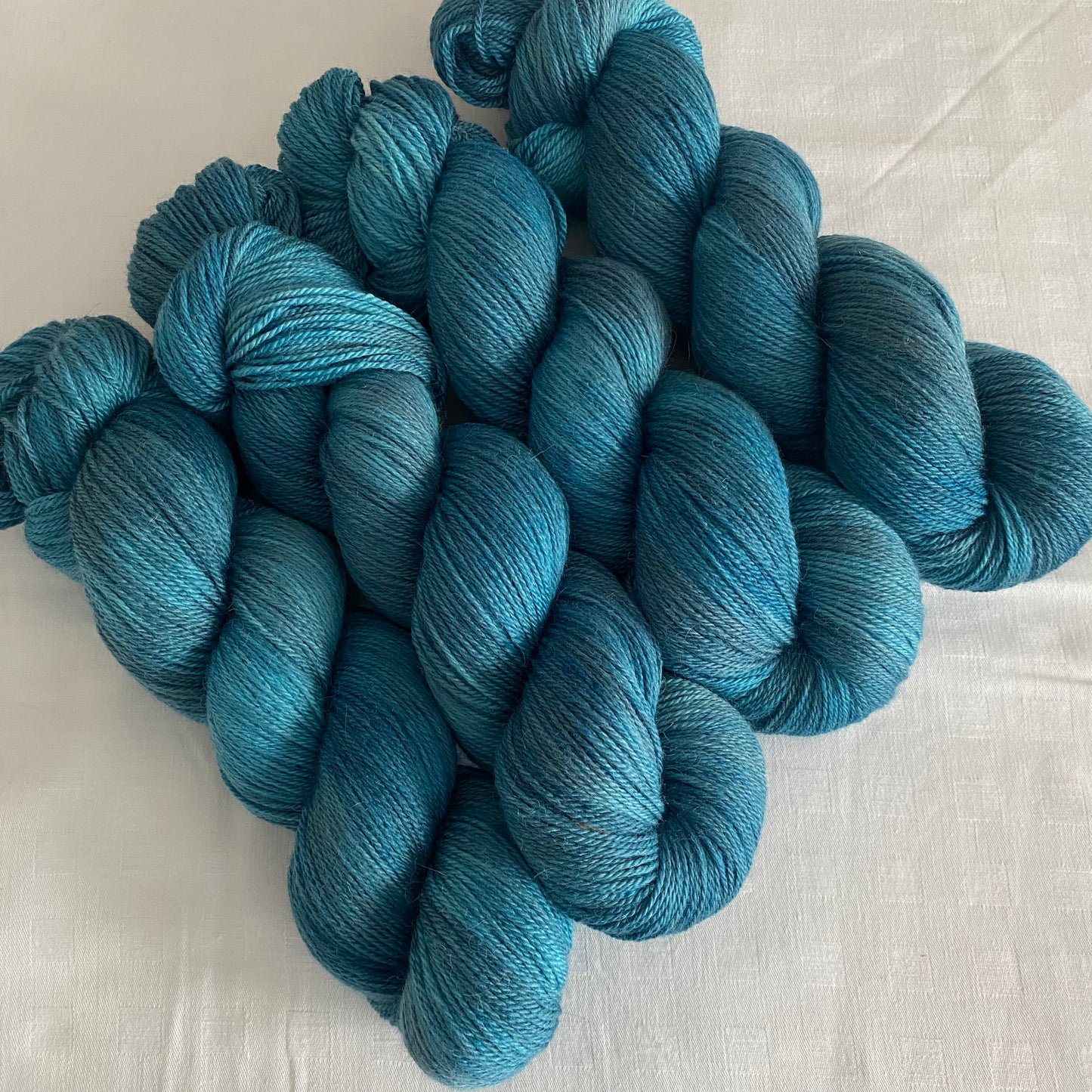 Handgefärbte Alpaca mit Seide.