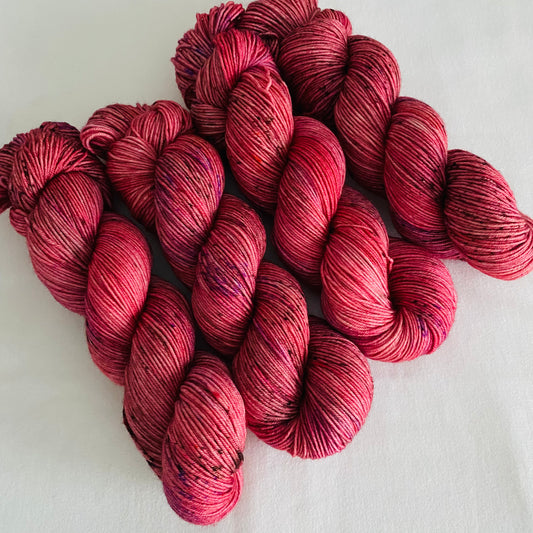 Handgefärbte Merinowolle.