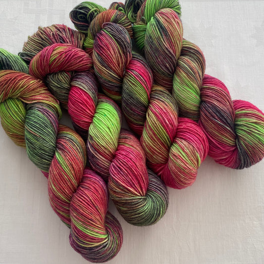 Handgefärbte Merinowolle.