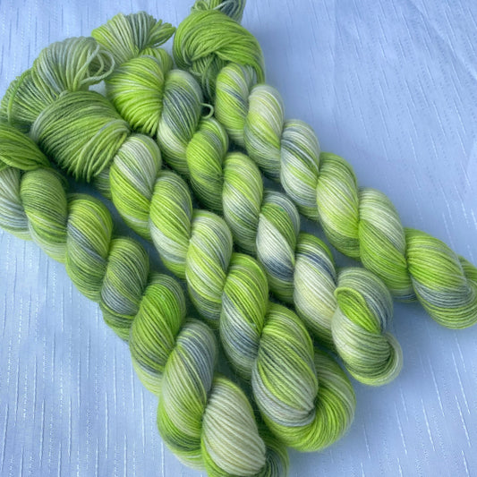 Handgefärbte  Sockenwolle 4-fach./ 50 g.