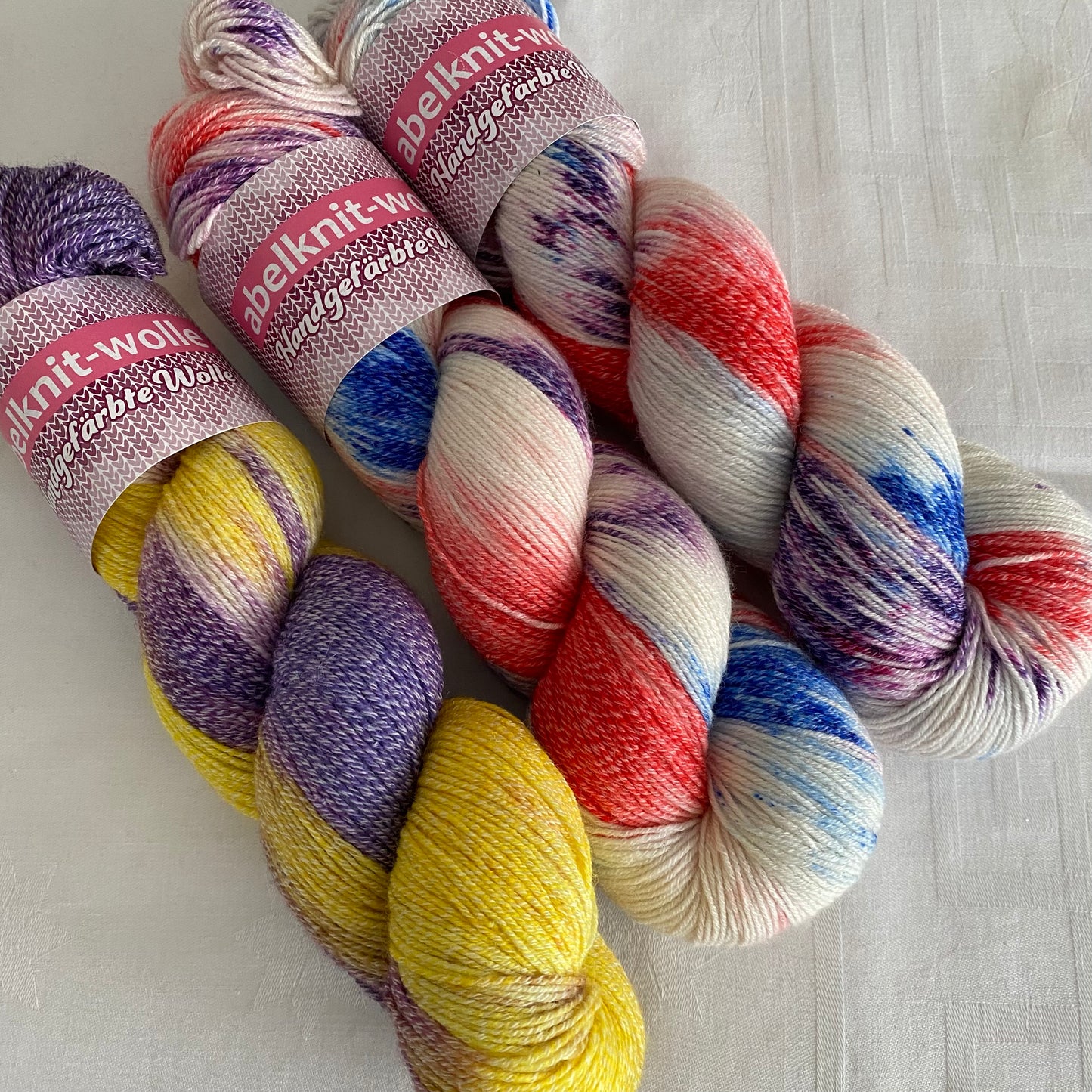Handgefärbte Sockenwolle-Set. 300 g