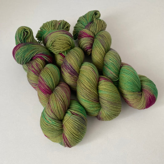 Handgefärbte  Merino Sockenwolle (Luxus)