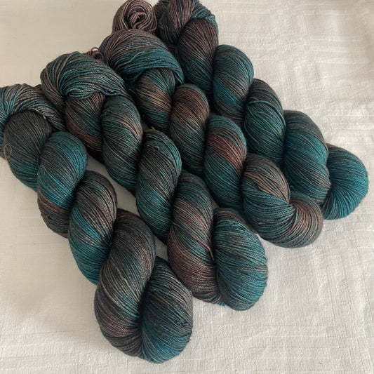 Handgefärbte  Merinowolle mit Yak Sockenwolle  (Luxus)